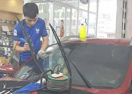 Kính sau  | kiếng sau xe hơi ô tô Bin Chan giá rẻ